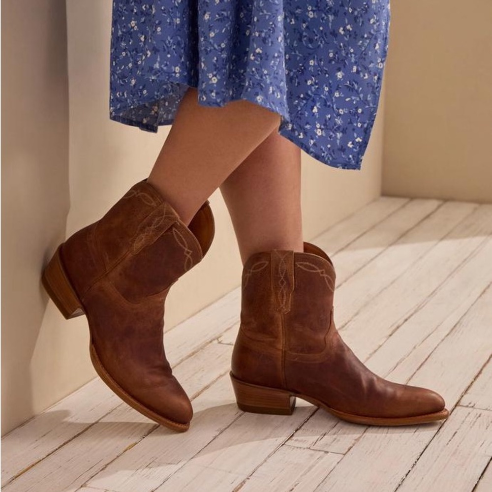 Tecovas The Paige Brown Leather Cowboy Boots NEW IN BOX